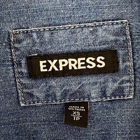 NWOT Express Chambray Button Down - Picture 7 of 9